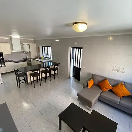 Guest house Half Way Lisbon - Porto - Edm *